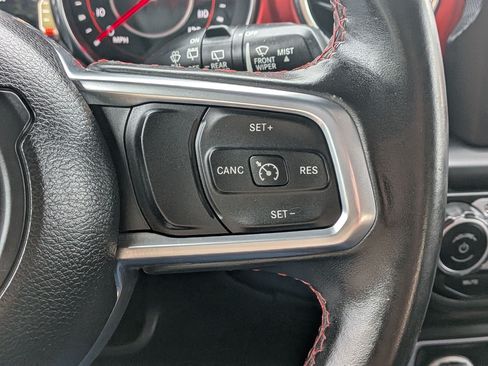 Used 2018 Jeep Wrangler Unlimited Rubicon AWD/4WD image 16