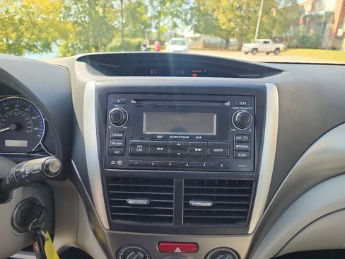 Used 2013 Subaru Forester 2.5X image 17