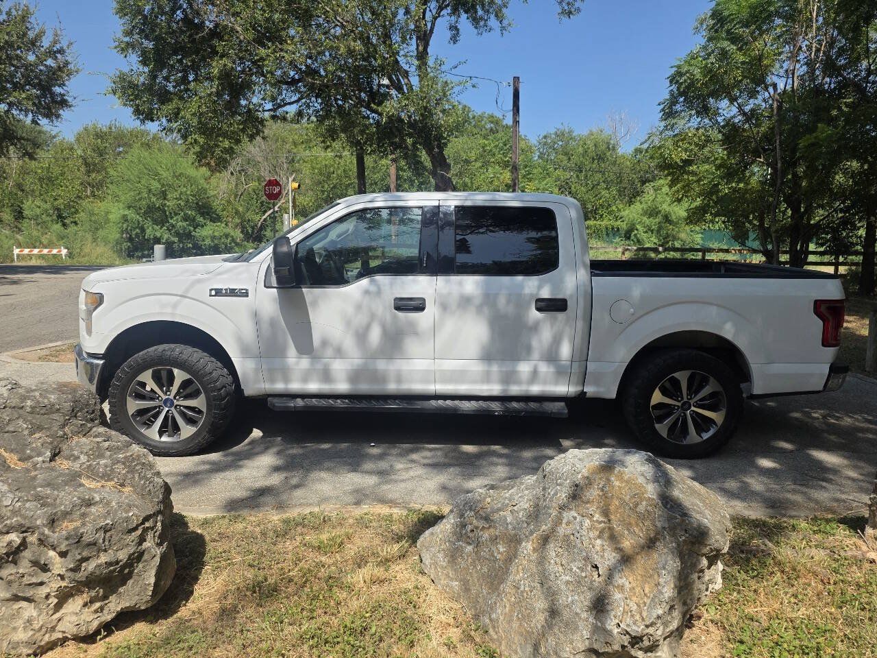 Used 2017 Ford F150 XLT RWD image 11