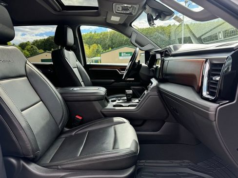 Used 2022 GMC Sierra 1500 Denali w/ Denali Reserve Package image 13