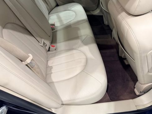 Used 2007 Buick Lucerne CXL w/ Entertainment Package FWD image 24