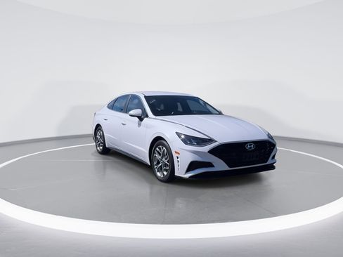 Certified 2022 Hyundai Sonata SEL w/ Cargo Package image 9