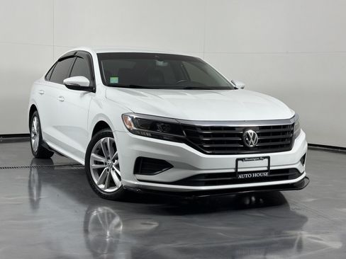 Used 2020 Volkswagen Passat 2.0T SE FWD image 2