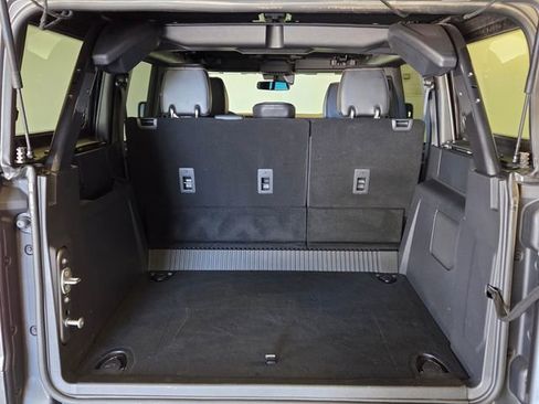 Used 2024 Ford Bronco Badlands image 7