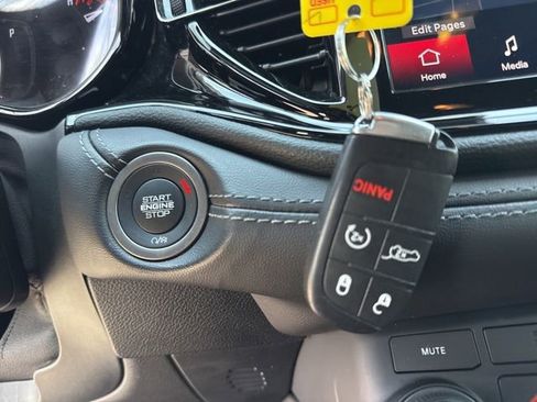 Used 2022 Dodge Durango GT image 42