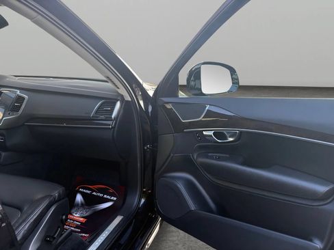 Used 2018 Volvo XC90 T5 Momentum w/ Convenience Package AWD/4WD image 21