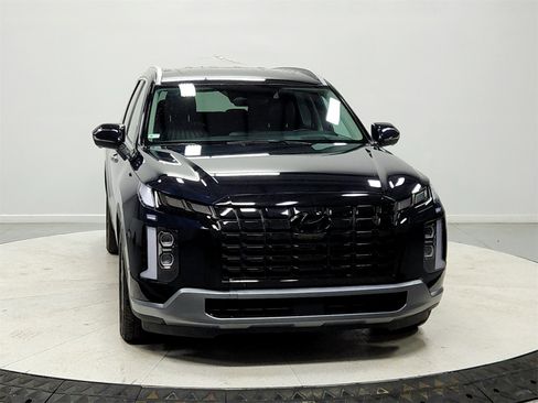 Used 2023 Hyundai Palisade Limited image 2