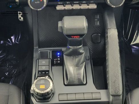 Used 2024 Toyota Tacoma TRD Sport AWD/4WD image 23