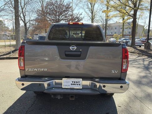 Used 2021 Nissan Frontier SV image 4