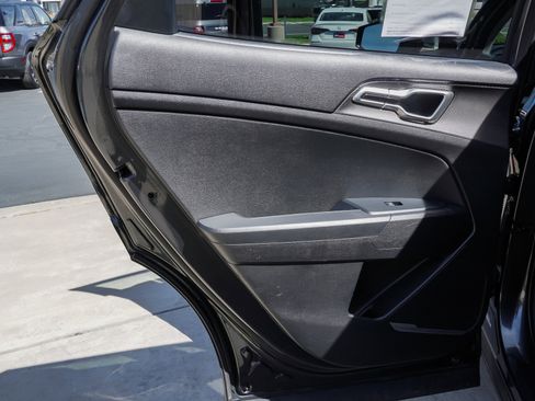 Used 2025 Kia Sportage LX image 22