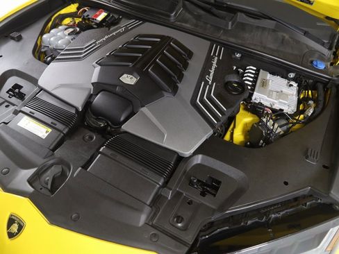 Used 2019 Lamborghini Urus image 30