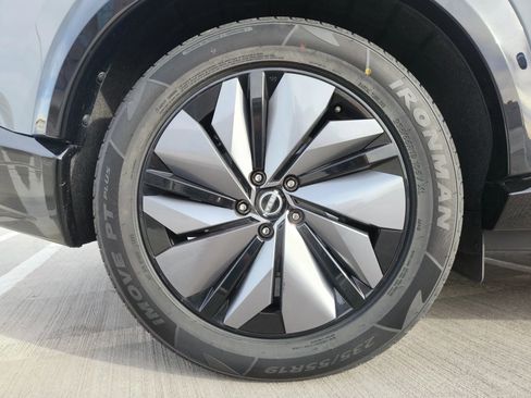 Used 2024 Nissan Ariya FWD image 9