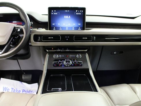 Used 2022 Lincoln Aviator Reserve w/ Equipment Group 201A AWD/4WD image 19