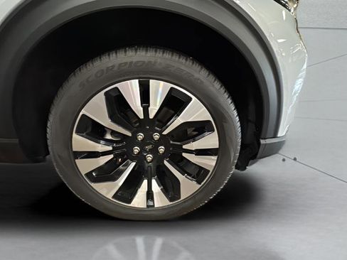 Used 2025 Ford Explorer Platinum w/ LUX Leather Package image 29