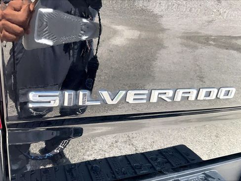Used 2023 Chevrolet Silverado 1500 LT RWD image 30
