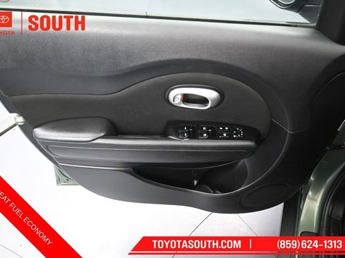 Used 2014 Kia Soul FWD image 20