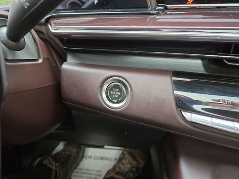 Used 2021 Cadillac Escalade Premium Luxury Platinum AWD/4WD image 25