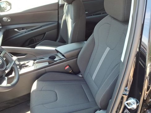 New 2026 Hyundai Elantra SE FWD image 8