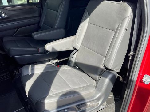 Used 2022 Chevrolet Suburban Z71 w/ Z71 Off-Road Package image 16