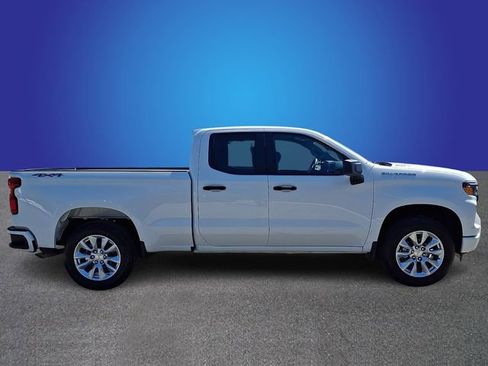 New 2026 Chevrolet Silverado 1500 Custom image 3