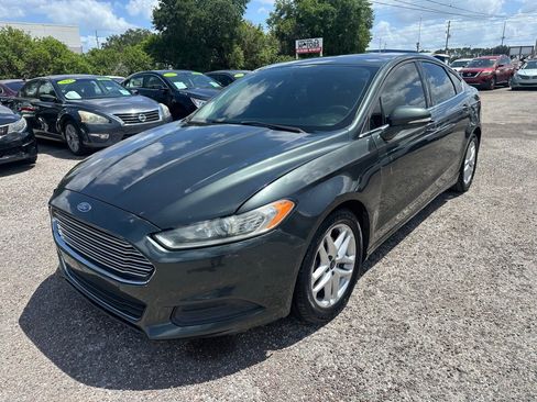 Used 2016 Ford Fusion SE image 1