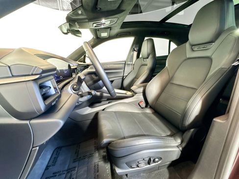 Certified 2024 Porsche Macan Turbo Electric image 5