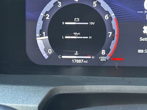 Used 2024 Toyota Tacoma TRD Off-Road image 29