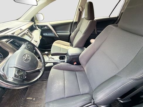 Used 2018 Toyota RAV4 XLE w/ Plus Extra Value Package AWD/4WD image 26