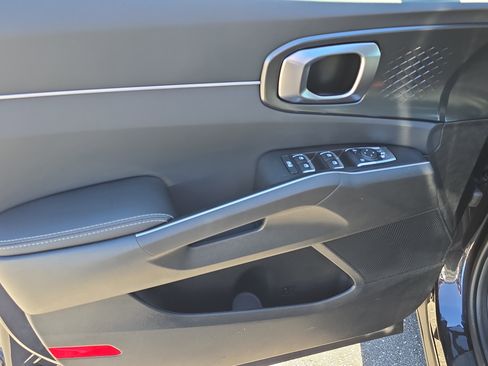 New 2026 Kia Sorento S image 17