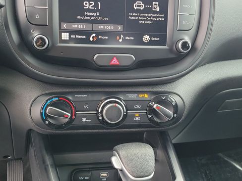 Used 2025 Kia Soul LX w/ LX Technology Package image 27