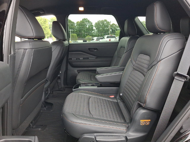 Used 2025 Nissan Pathfinder Rock Creek AWD/4WD image 16