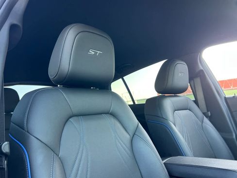 Used 2024 Buick Envista Sport Touring w/ Convenience I Package image 18