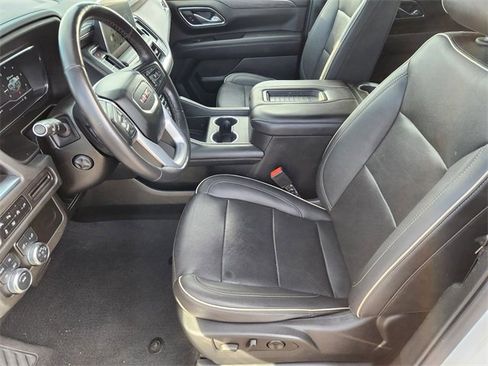 Used 2022 GMC Yukon SLT w/ SLT Premium Package image 22