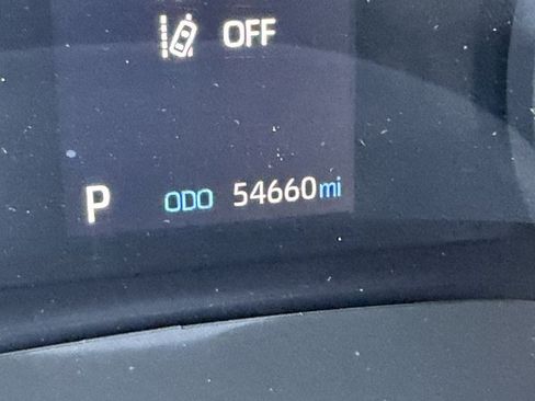 Certified 2022 Toyota Sienna XLE FWD image 29
