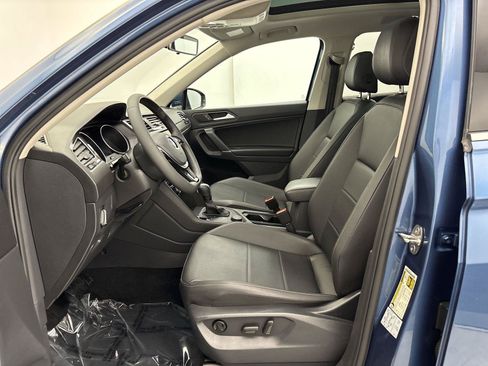 Used 2020 Volkswagen Tiguan SE w/ Panoramic Sunroof Package AWD/4WD image 25