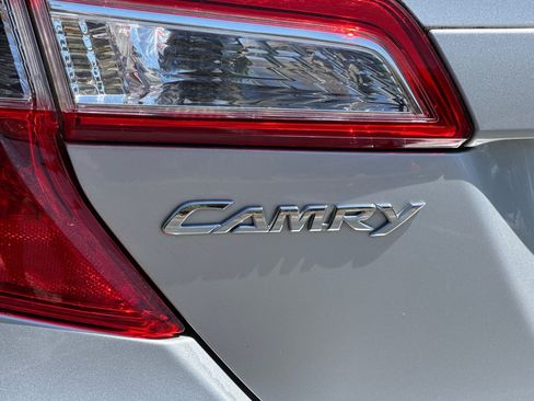 Used 2012 Toyota Camry LE FWD image 35