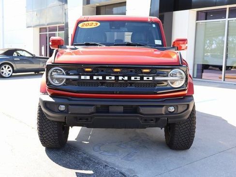 Used 2023 Ford Bronco Outer Banks image 2