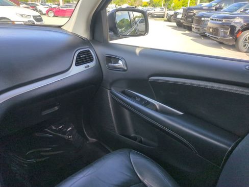 Used 2018 Dodge Journey Crossroad FWD image 18