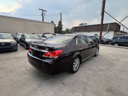 Used 2012 Toyota Avalon Limited FWD image 6