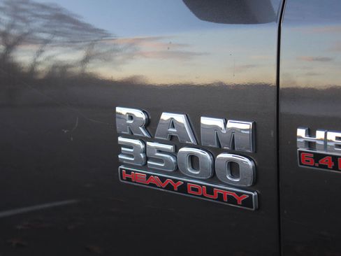 Used 2017 RAM 3500 Tradesman w/ Chrome Appearance Group image 31