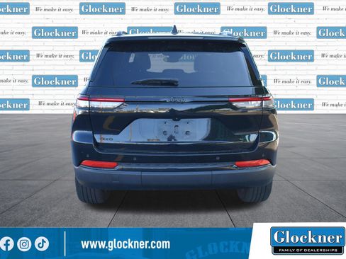 Used 2023 Jeep Grand Cherokee Altitude AWD/4WD image 7