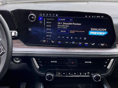 Certified 2025 Chevrolet Suburban LT image 7