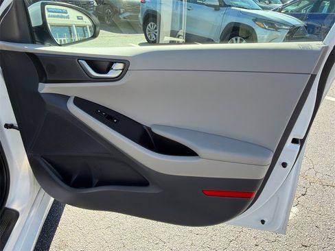 Used 2019 Hyundai Ioniq Limited image 14