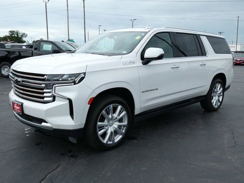 Used 2021 Chevrolet Suburban High Country w/ Premium Package AWD/4WD image 8