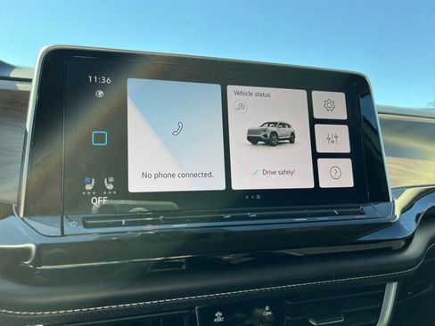 Used 2024 Volkswagen Atlas SE image 39