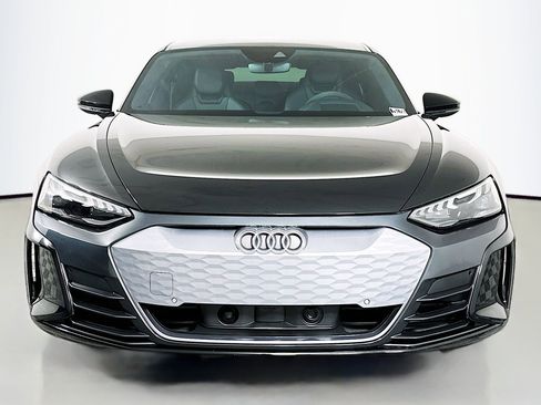 Used 2022 Audi e-tron GT Premium Plus image 2