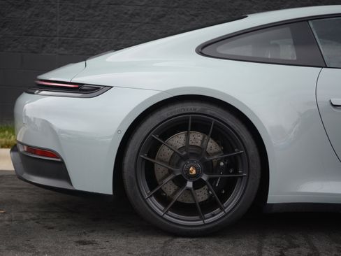 Certified 2025 Porsche 911 Carrera GTS image 35