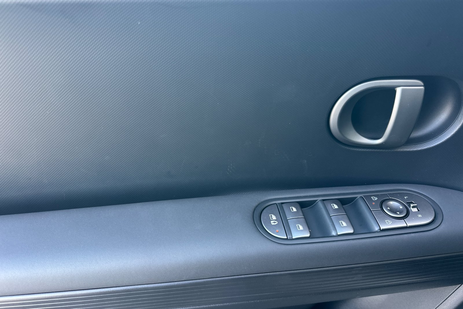 New 2027 Hyundai Ioniq 5 SE RWD image 12