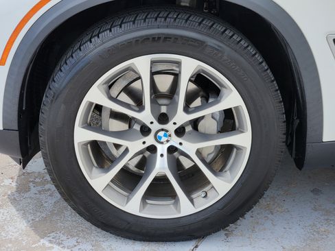 Used 2021 BMW X5 xDrive40i w/ Convenience Package AWD/4WD image 14