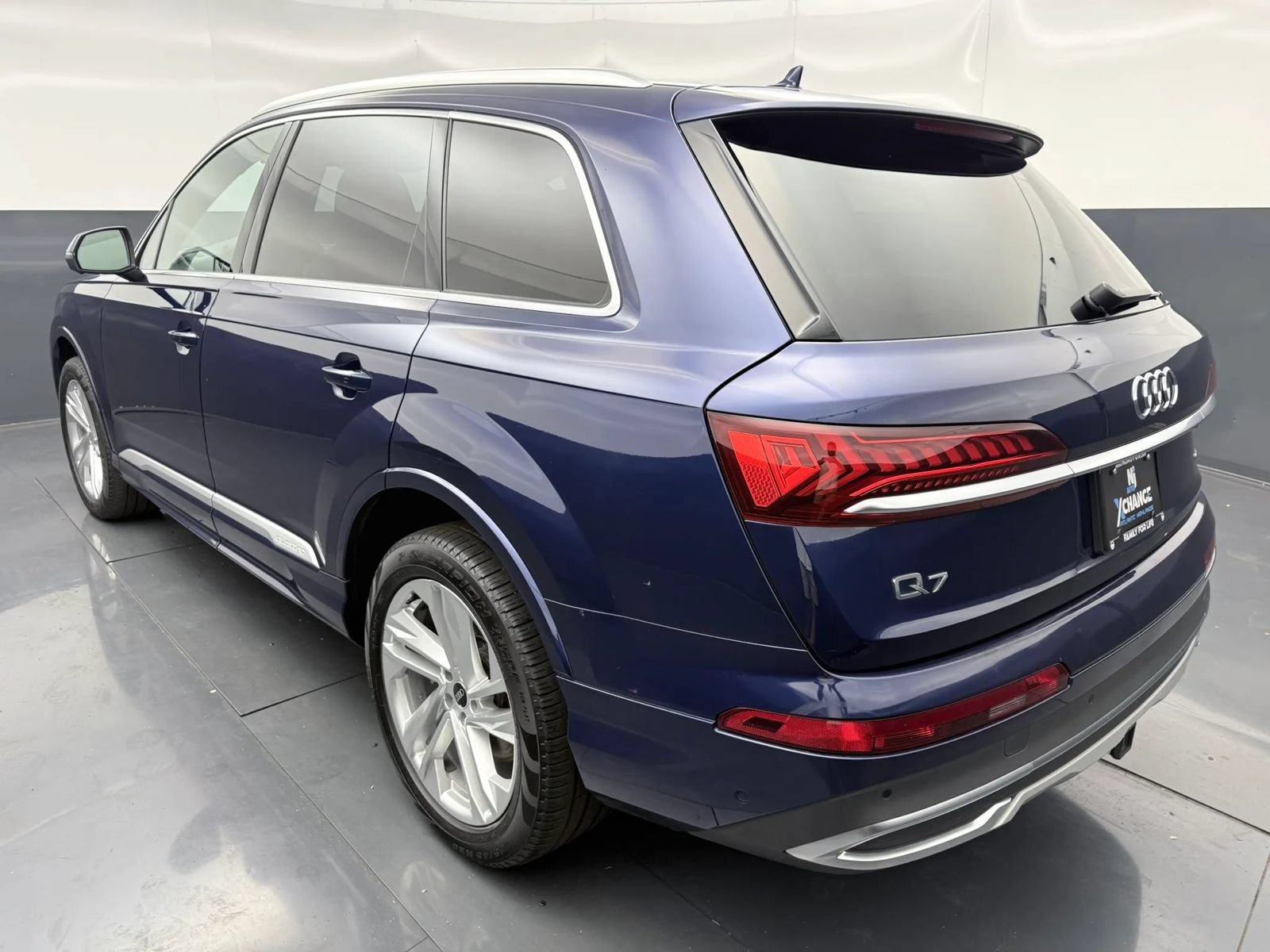 Used 2022 Audi Q7 3.0T Premium Plus w/ Premium Plus Package AWD/4WD image 5